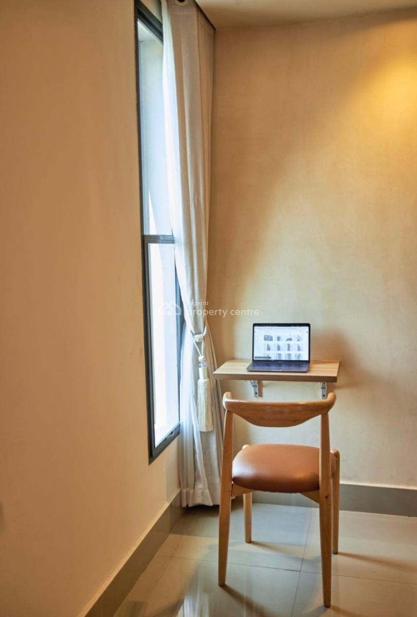 Japandi Styled  2-bedroom Apartment W/ Fast Wi-fi +pool and Gym, Lekki Phase 1, Lekki, Lagos, Flat / Apartment Short Let
