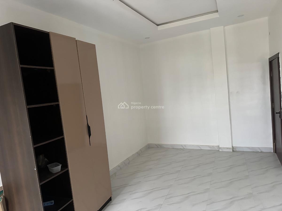 New 3bedroom Apartment with Bq, Babalola Gardens Off Freedom Way, Lekki Phase 1, Lekki, Lagos, Flat / Apartment for Rent