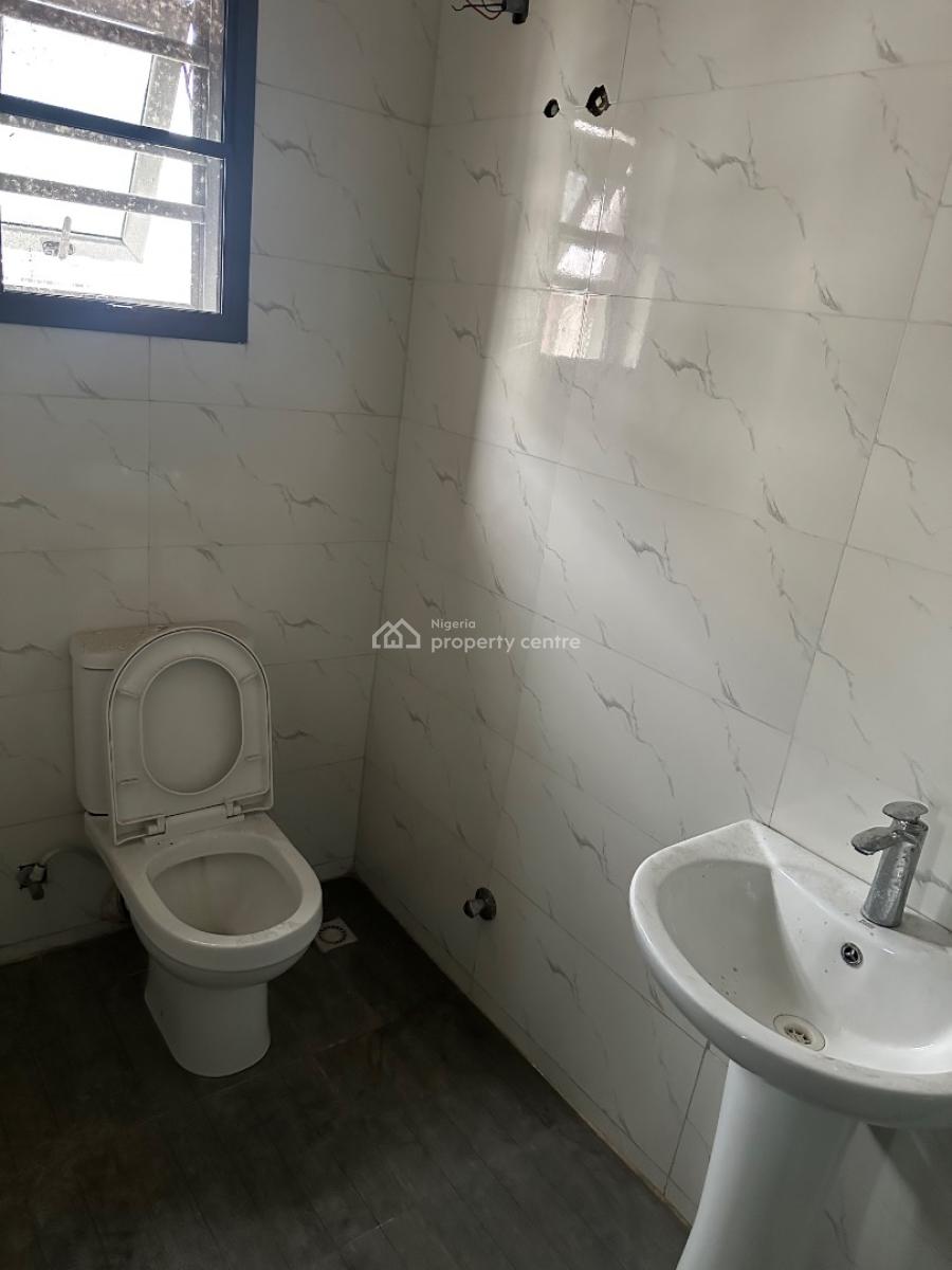 New 3bedroom Apartment with Bq, Babalola Gardens Off Freedom Way, Lekki Phase 1, Lekki, Lagos, Flat / Apartment for Rent