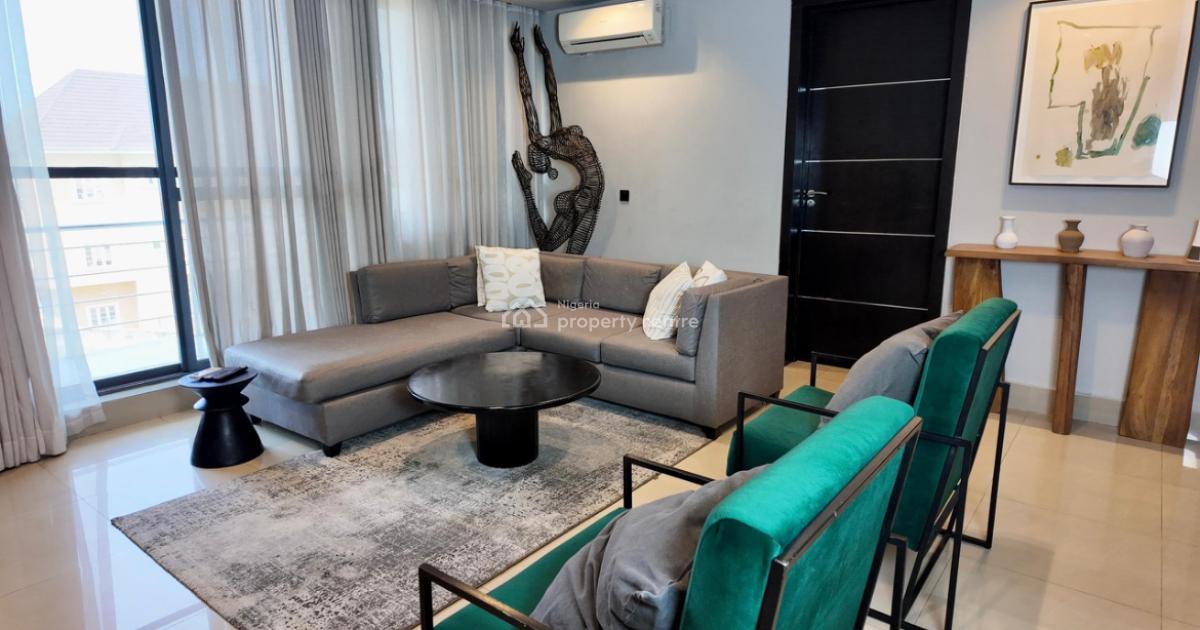Spacious Earth Toned 2-bedroom W/ Fast Wi-fi +pool and Gym, Lekki Phase 1, Lekki, Lagos, Flat / Apartment Short Let