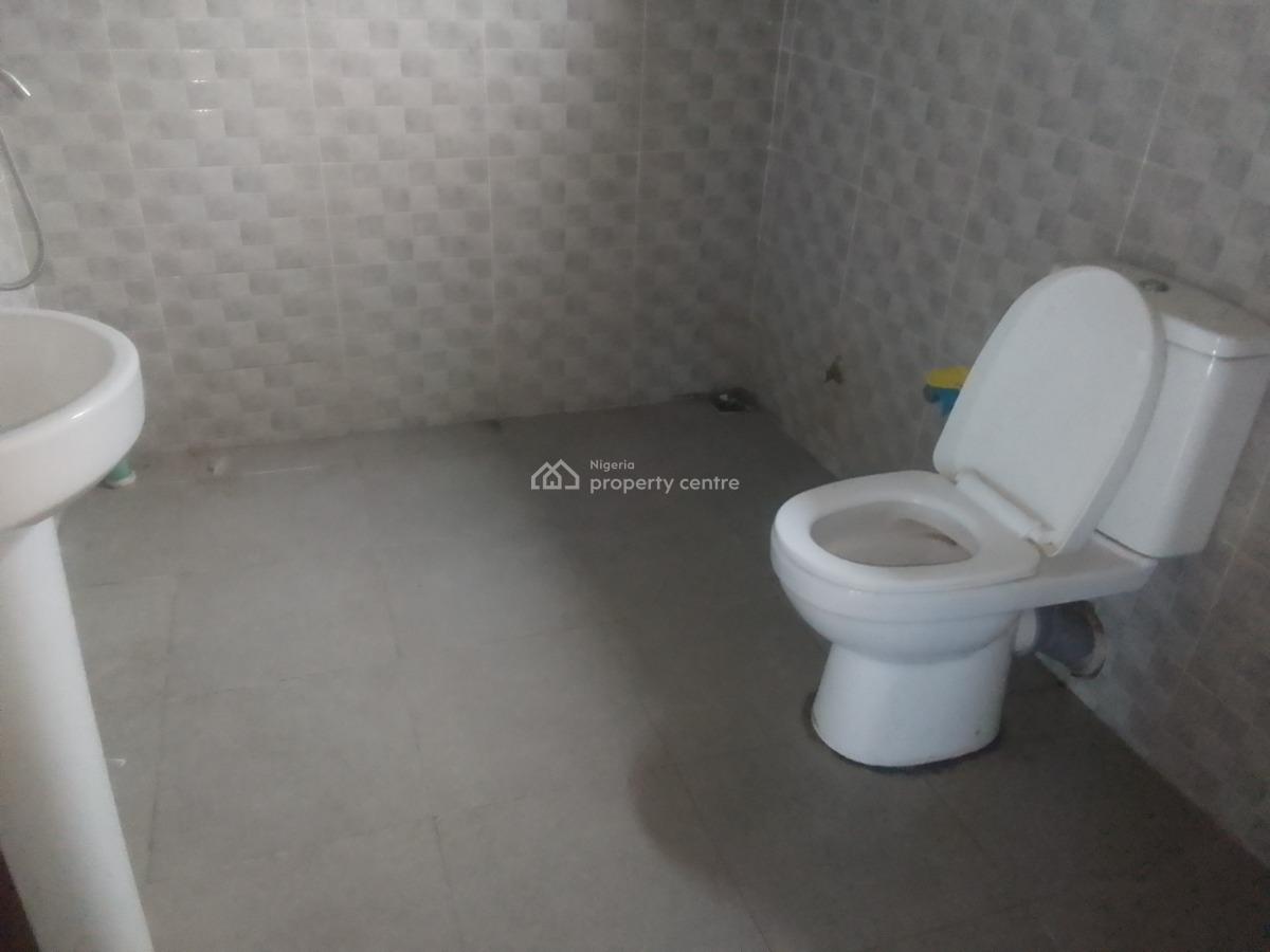 Spacious Luxury 3 Bedroom Flat with Excellent Features, Victory Estate Rd, Ogombo, Ajah, Lagos, Flat / Apartment for Rent
