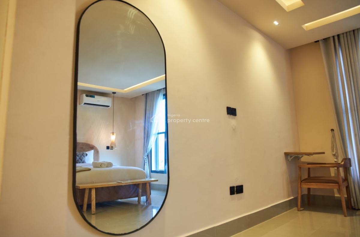 Beautifully Furnished 2- Bedroom Luxury Apartment, Lekki Phase 1, Lekki, Lagos, Flat / Apartment Short Let