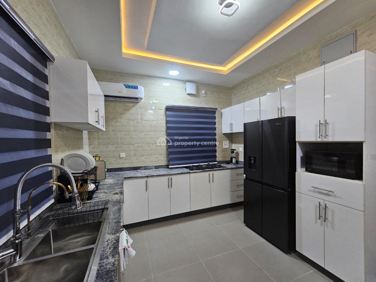 Tastefully Furnished 2-bedroom  Penthouse, Admiralty Way, Lekki Phase 1, Lekki Phase 1, Lekki, Lagos, Flat / Apartment Short Let