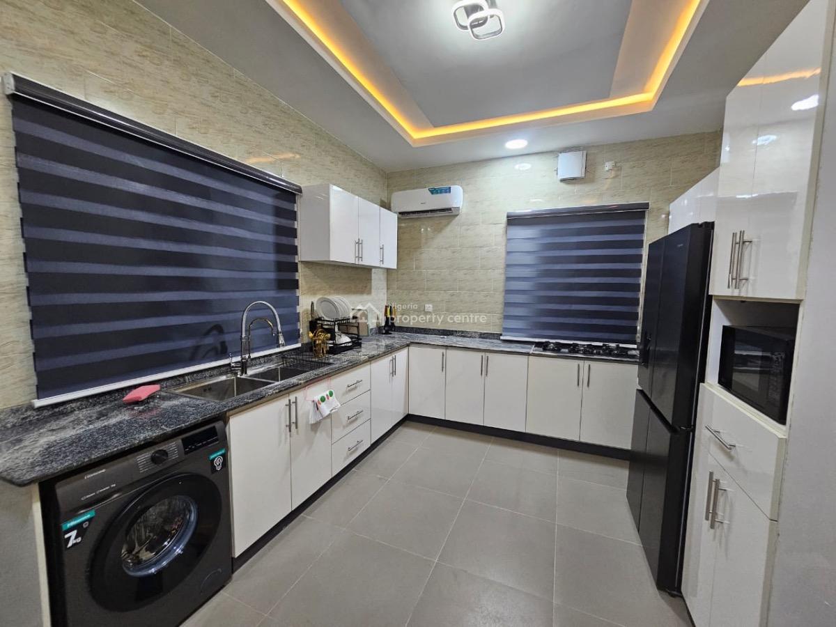 Tastefully Furnished 2-bedroom  Penthouse, Admiralty Way, Lekki Phase 1, Lekki Phase 1, Lekki, Lagos, Flat / Apartment Short Let