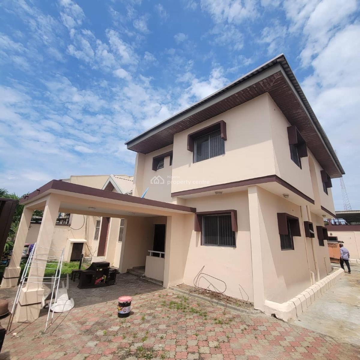 4bedroom Semi Detached with Bq in an Estate, Okunnu Estate, Jakande, Lekki, Lagos, Semi-detached Duplex for Rent
