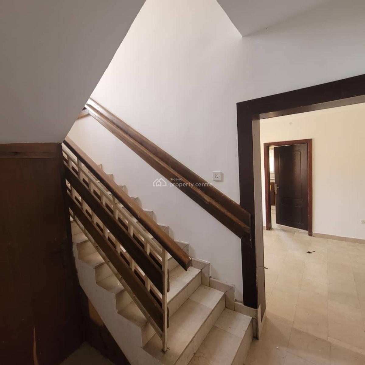 4bedroom Semi Detached with Bq in an Estate, Okunnu Estate, Jakande, Lekki, Lagos, Semi-detached Duplex for Rent