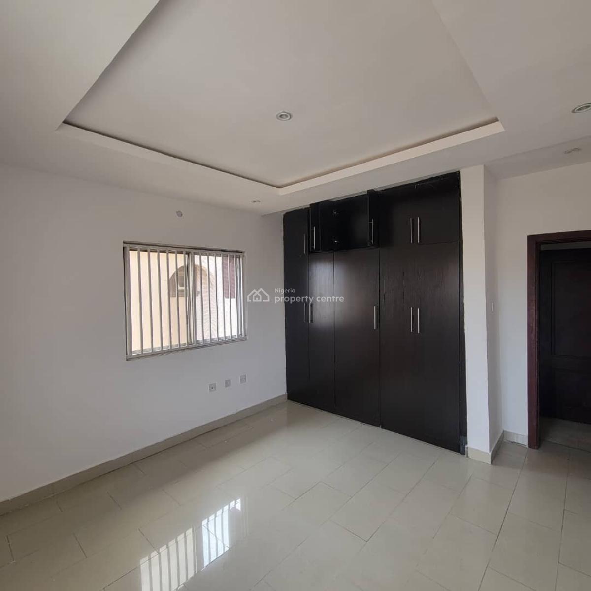 4bedroom Semi Detached with Bq in an Estate, Okunnu Estate, Jakande, Lekki, Lagos, Semi-detached Duplex for Rent