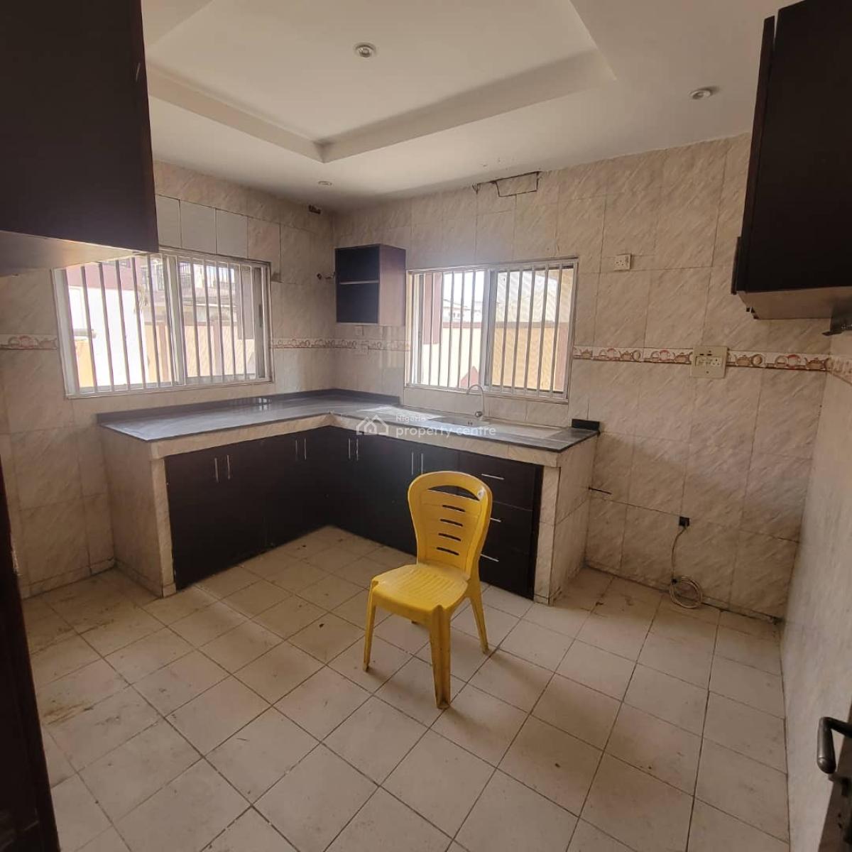 4bedroom Semi Detached with Bq in an Estate, Okunnu Estate, Jakande, Lekki, Lagos, Semi-detached Duplex for Rent