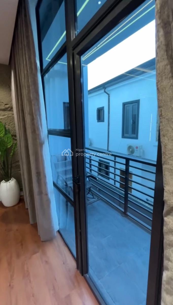Luxury 2-bedroom Apartment, Agungi, Lekki, Lagos, Flat / Apartment Short Let