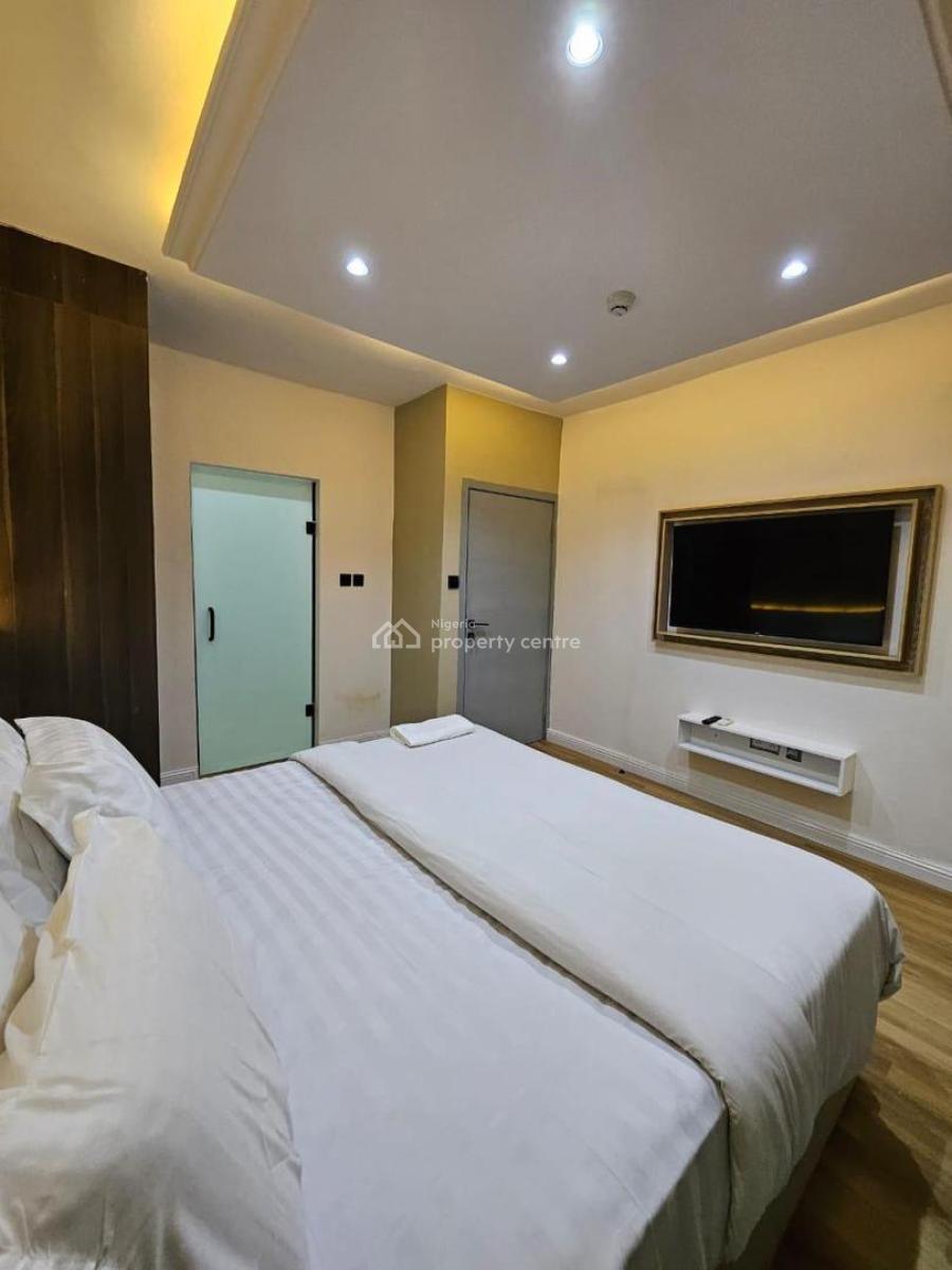 Beautifully Furnished Luxury 2-bedroom Waterfront  Apartment, Admiralty, Lekki Phase 1, Lekki, Lagos, Flat / Apartment Short Let