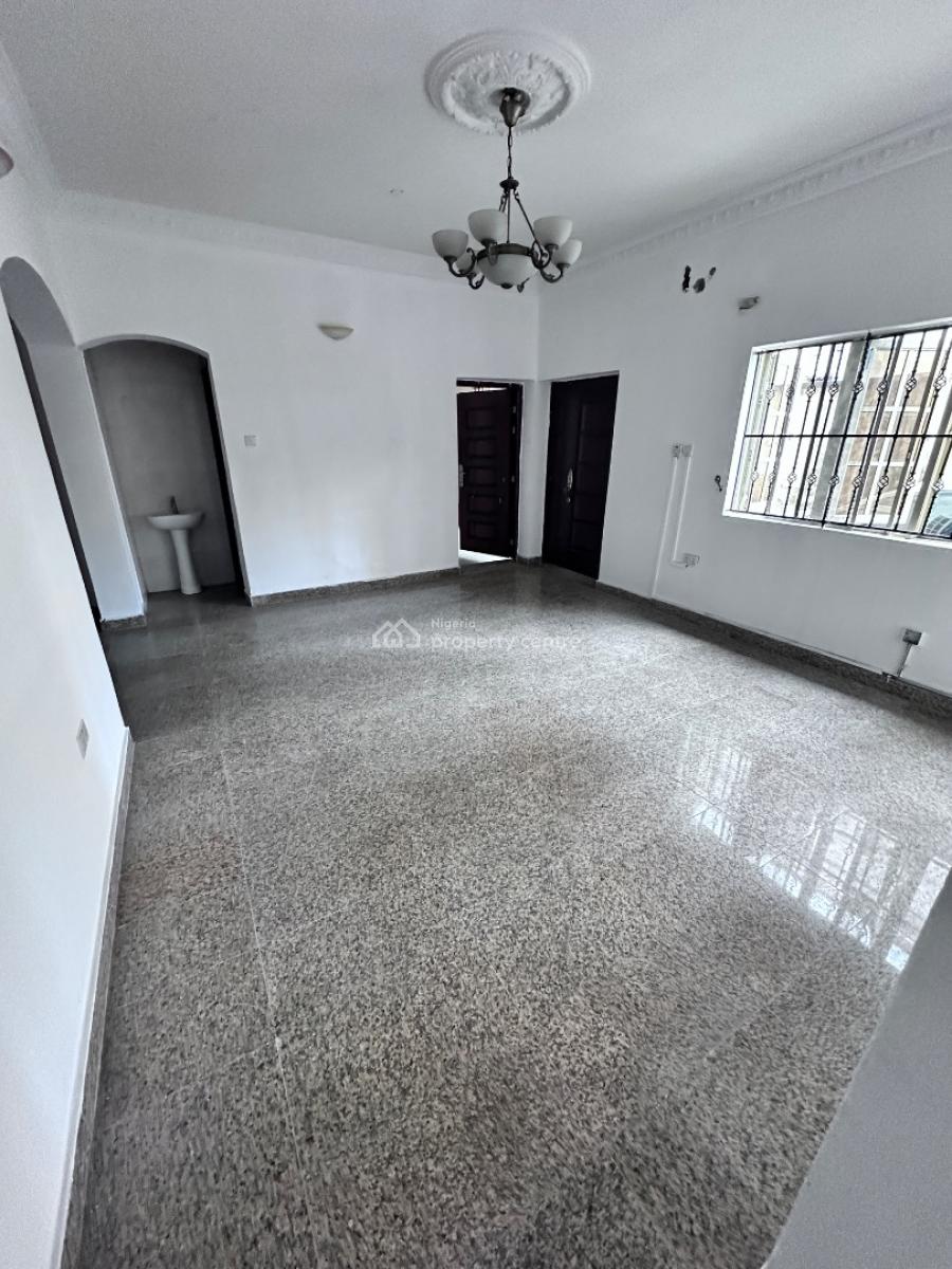 Newly Renovated of 3bedroom Flat Now Available, Gbolasalami, Agungi, Lekki, Lagos, Flat / Apartment for Rent