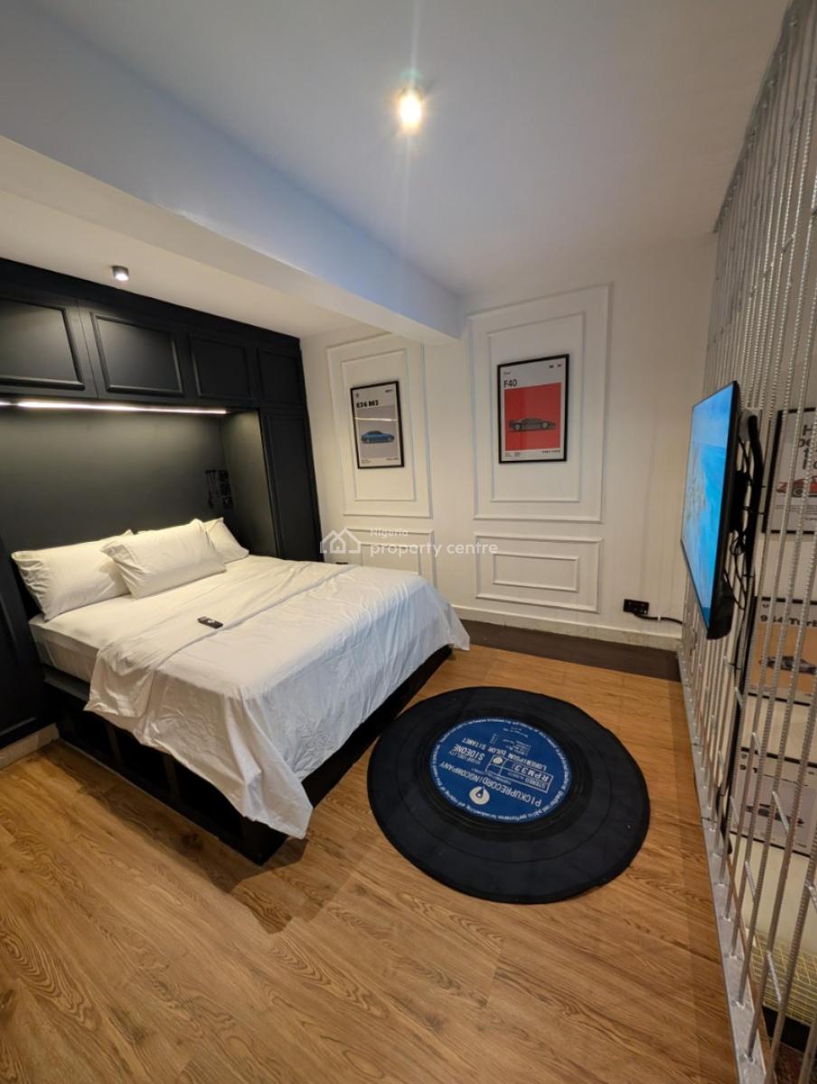 Luxury 1bedroom Apartment, Yaba, Lagos, Flat / Apartment Short Let