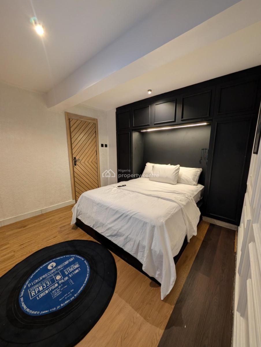 Luxury 1bedroom Apartment, Yaba, Lagos, Flat / Apartment Short Let