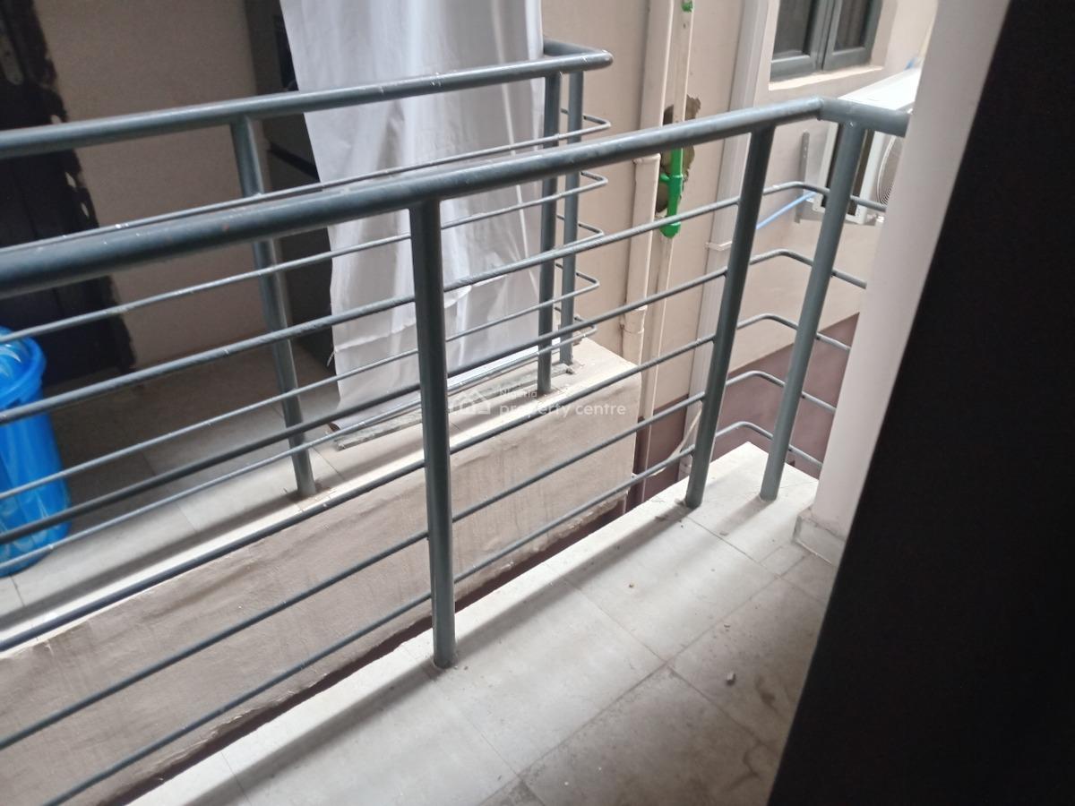 Butterfly 2br Flat, Costain By Iponri Surulere Apapa Road., Oyingbo, Yaba, Lagos, Flat / Apartment for Rent
