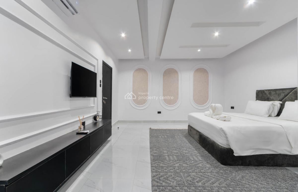 Tastefully Furnished 2-bedroom Apartment, Admiralty, Lekki Phase 1, Lekki, Lagos, Flat / Apartment Short Let