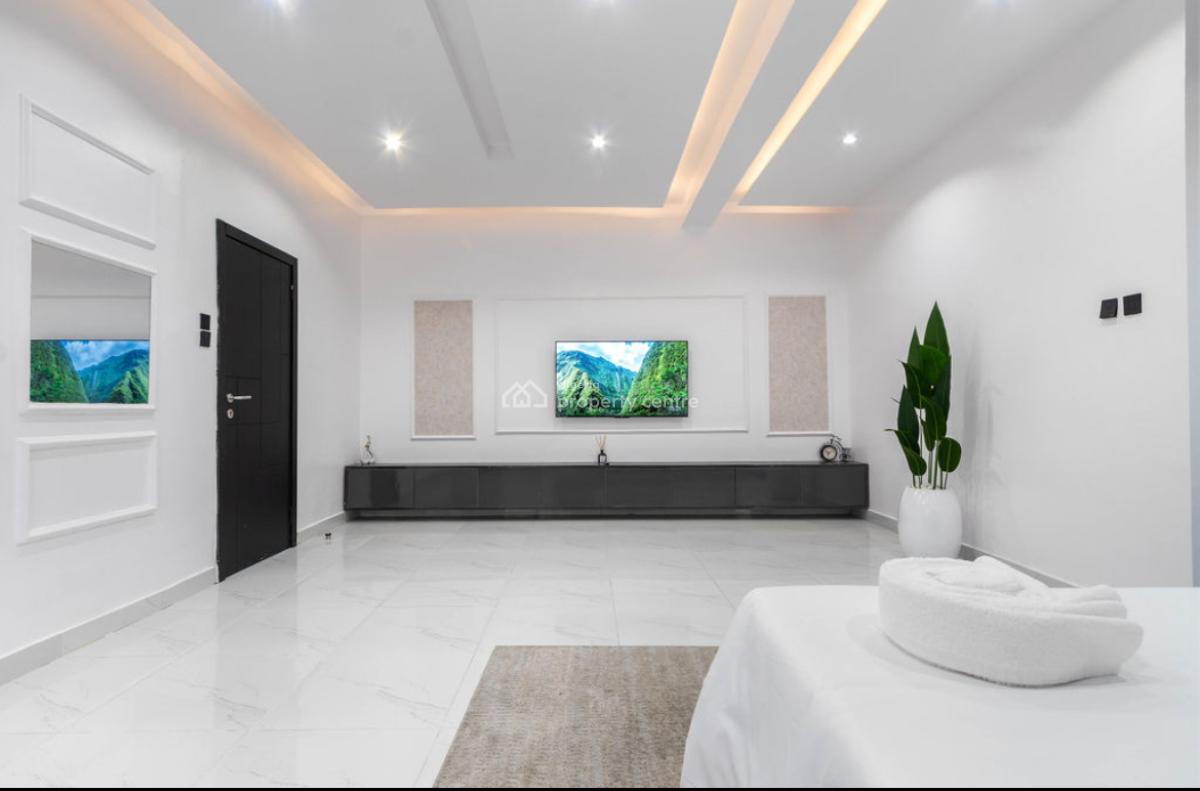 Luxury 1-bedroom Apartment, Admiralty, Lekki Phase 1, Lekki, Lagos, Flat / Apartment Short Let