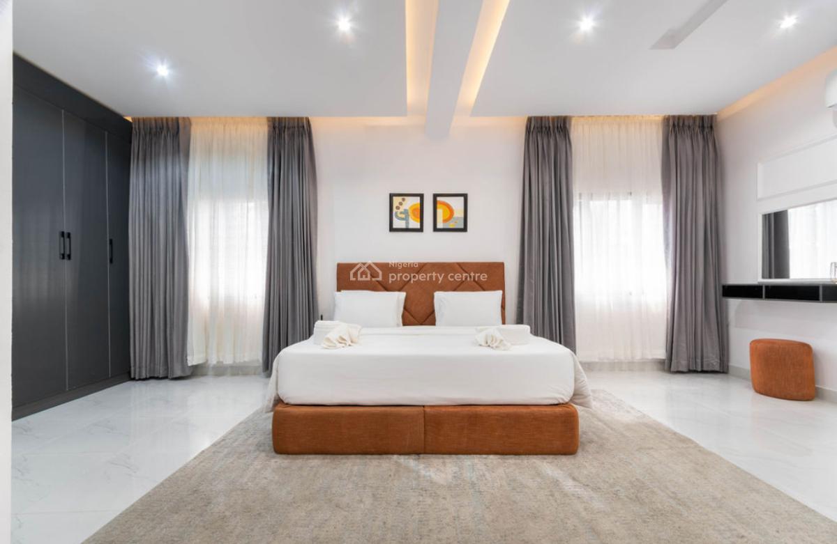 Luxury 1-bedroom Apartment, Admiralty, Lekki Phase 1, Lekki, Lagos, Flat / Apartment Short Let
