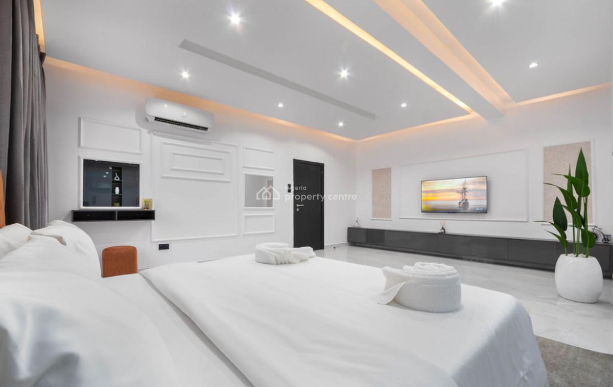 Luxury 1-bedroom Apartment, Admiralty, Lekki Phase 1, Lekki, Lagos, Flat / Apartment Short Let