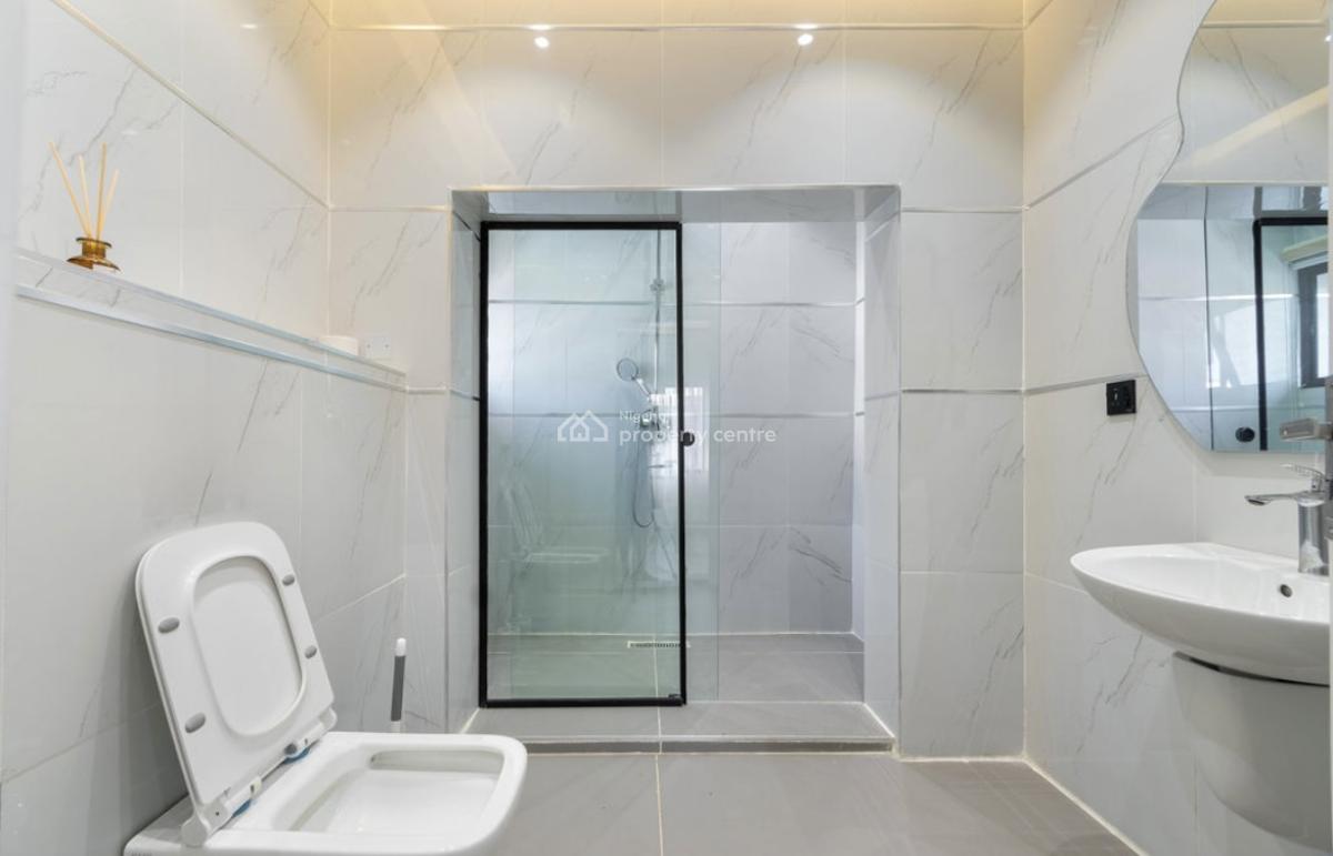 Luxury 1-bedroom Apartment, Admiralty, Lekki Phase 1, Lekki, Lagos, Flat / Apartment Short Let