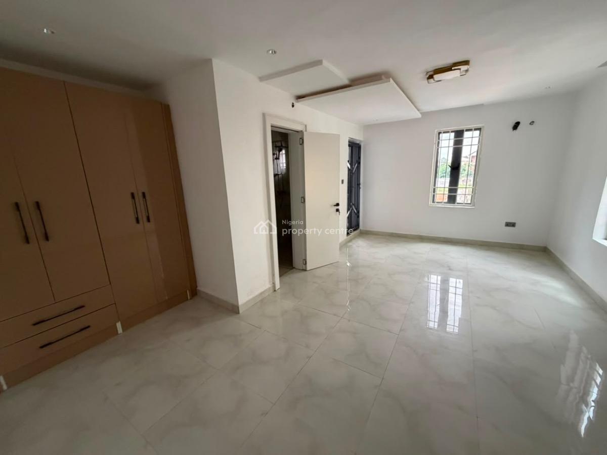 Contemporary 4-bedroom Terrace Duplex -- Spacious & Comfortable Living, Guzape District, Abuja, House for Rent