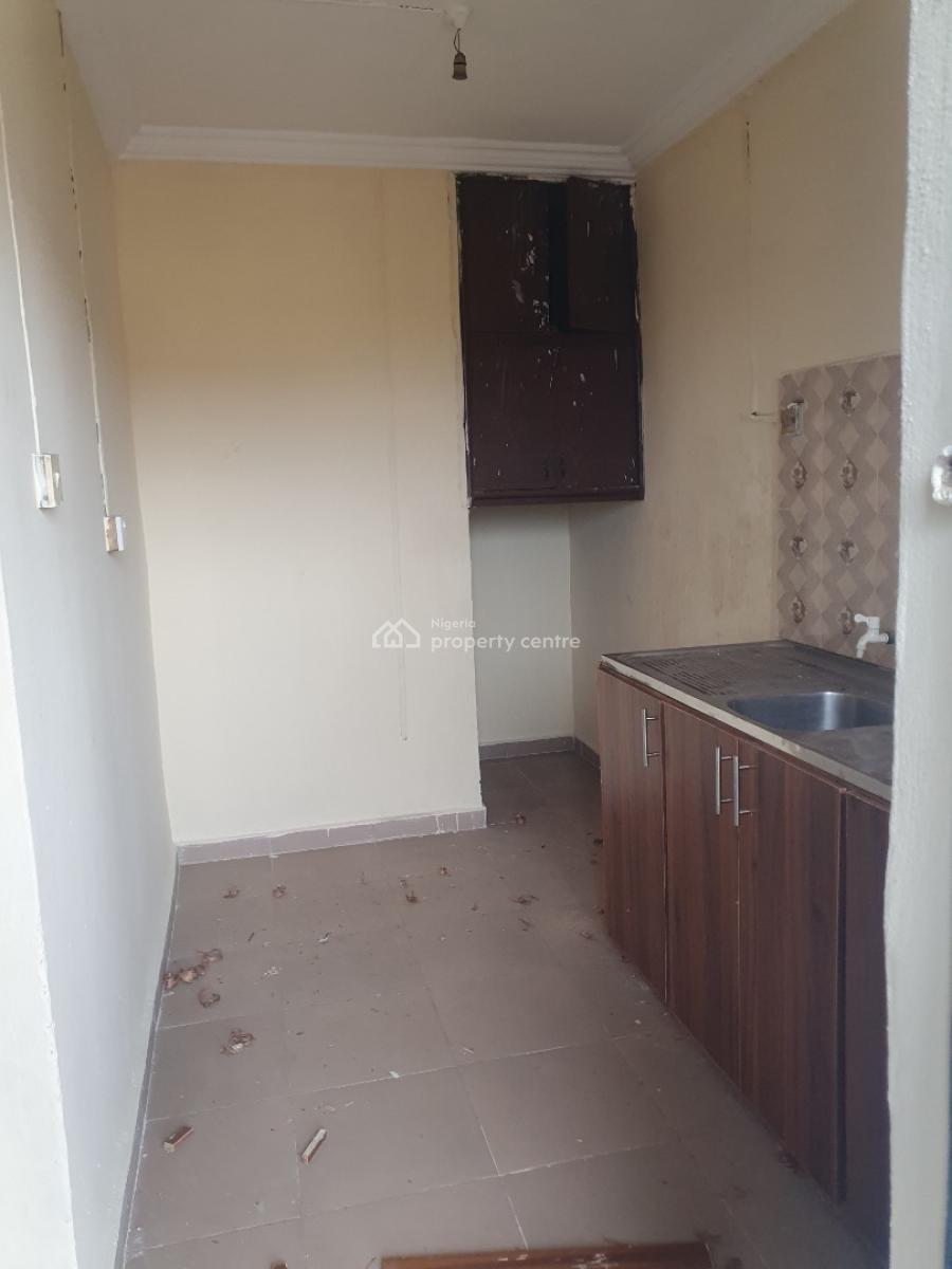 Newly Renovated 3bedroom Flat at Ikosi Ketu, Ikosi Ketu, Ikosi, Ketu, Lagos, Flat / Apartment for Rent