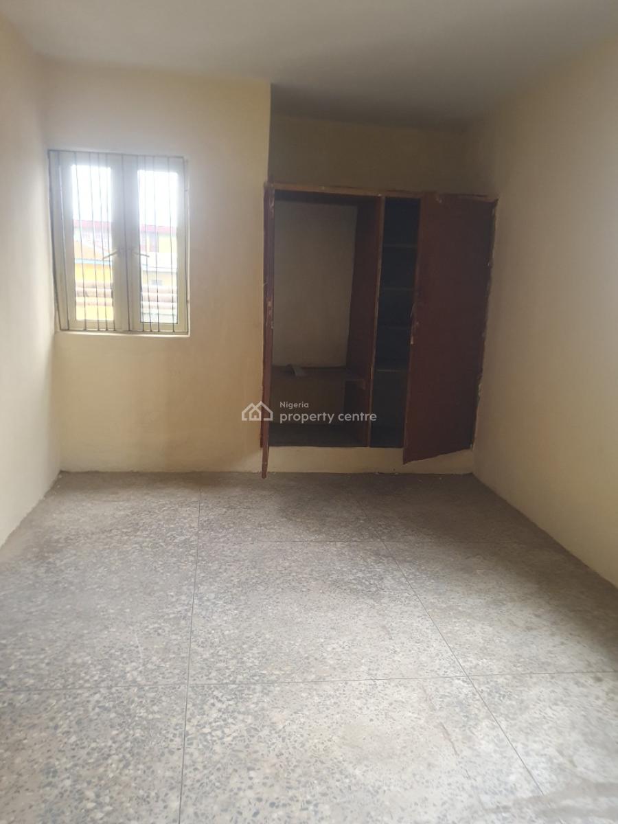 Newly Renovated 3bedroom Flat at Ikosi Ketu, Ikosi Ketu, Ikosi, Ketu, Lagos, Flat / Apartment for Rent