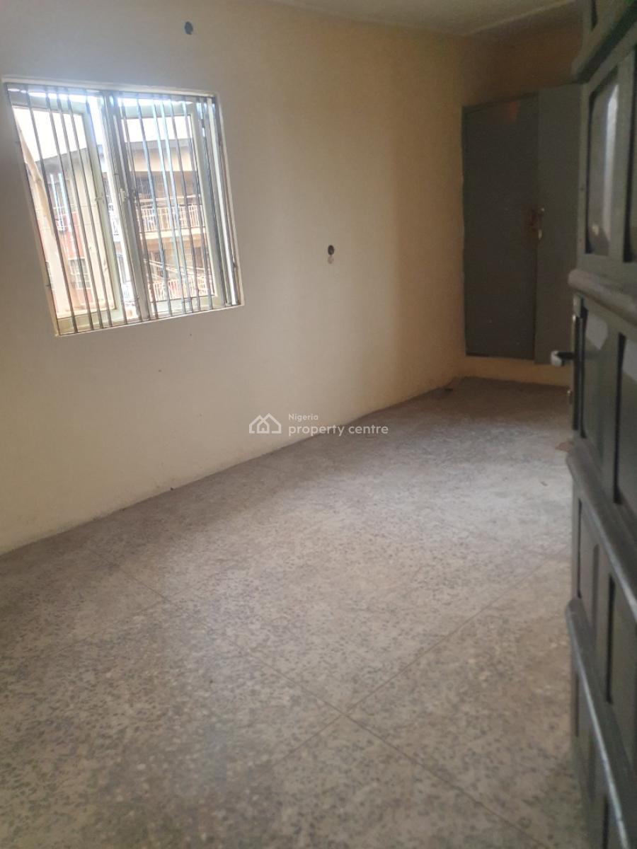 Newly Renovated 3bedroom Flat at Ikosi Ketu, Ikosi Ketu, Ikosi, Ketu, Lagos, Flat / Apartment for Rent