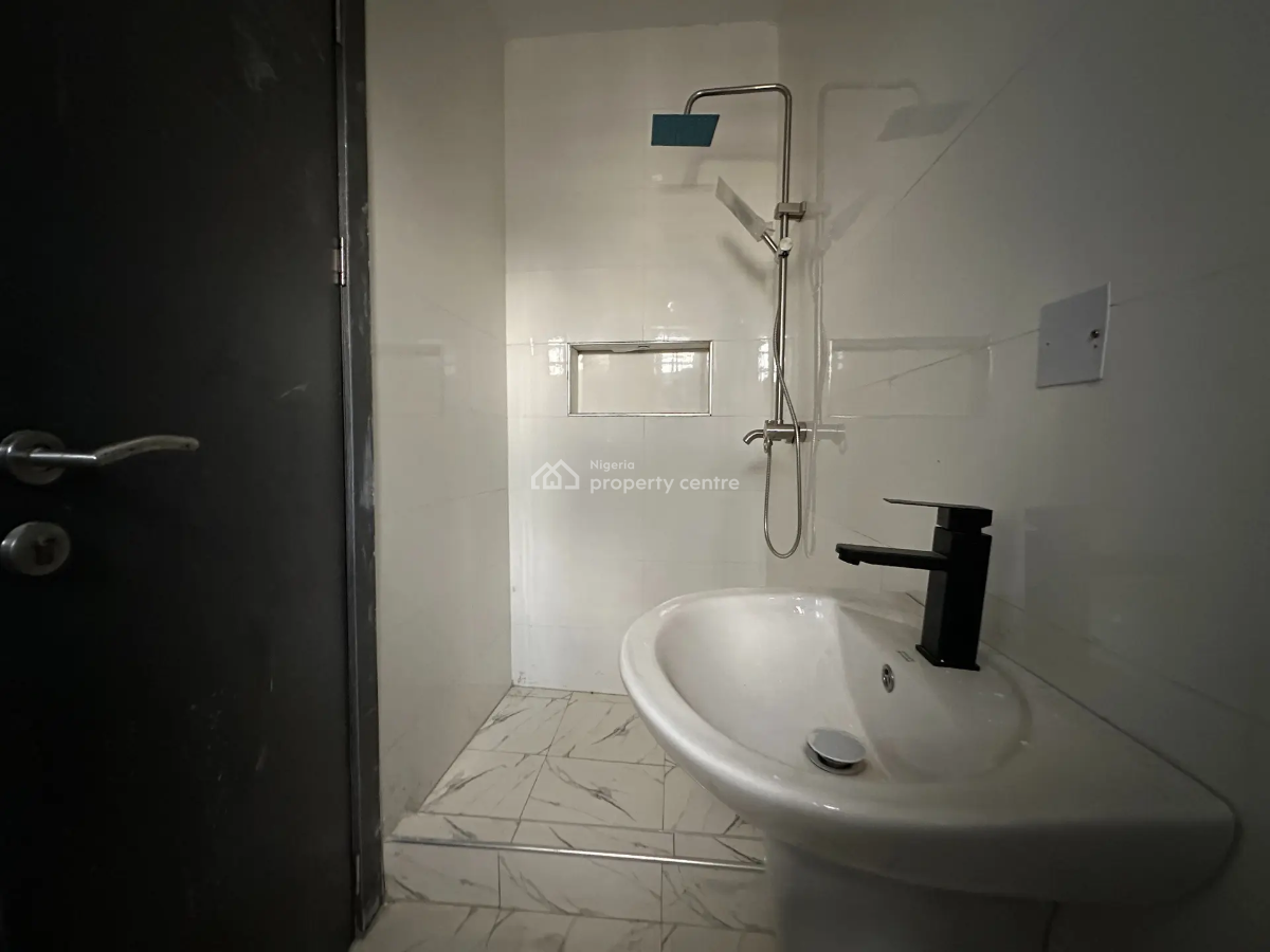 Spacious 2-bedroom Apartment, Abraham Adesanya, Ajah, Lagos, Flat / Apartment for Rent