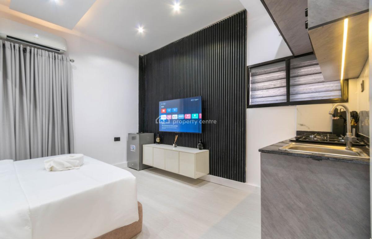 Luxury 1-bedroom Apartment with Premium Features, Admiralty, Lekki Phase 1, Lekki, Lagos, Flat / Apartment Short Let