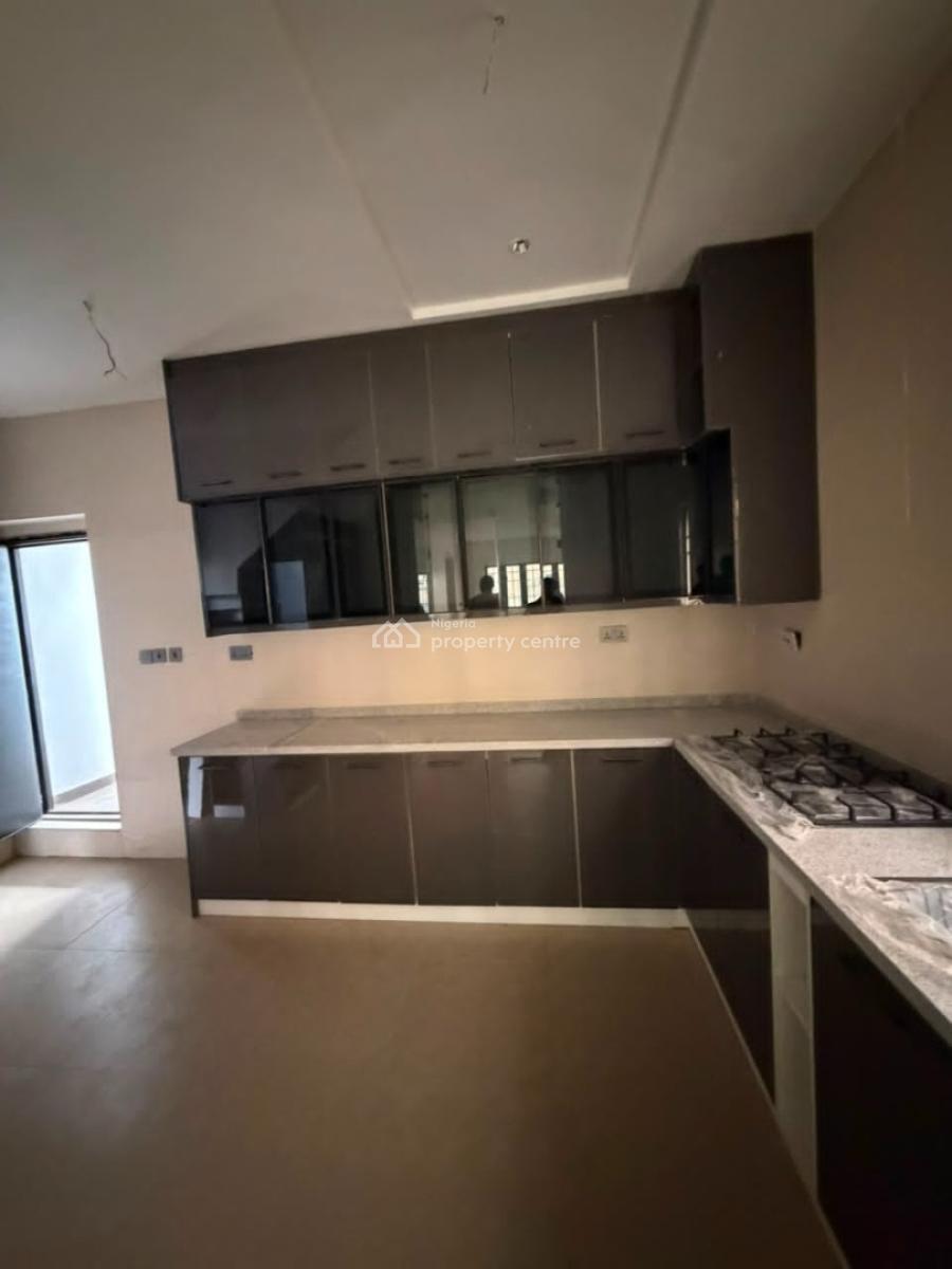 Standard 4 Bedroom, Guzape District, Abuja, Terraced Duplex for Rent