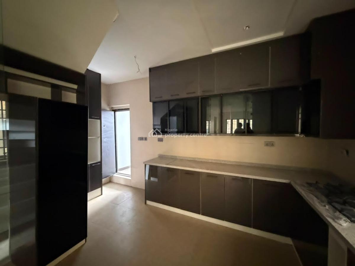 Standard 4 Bedroom, Guzape District, Abuja, Terraced Duplex for Rent