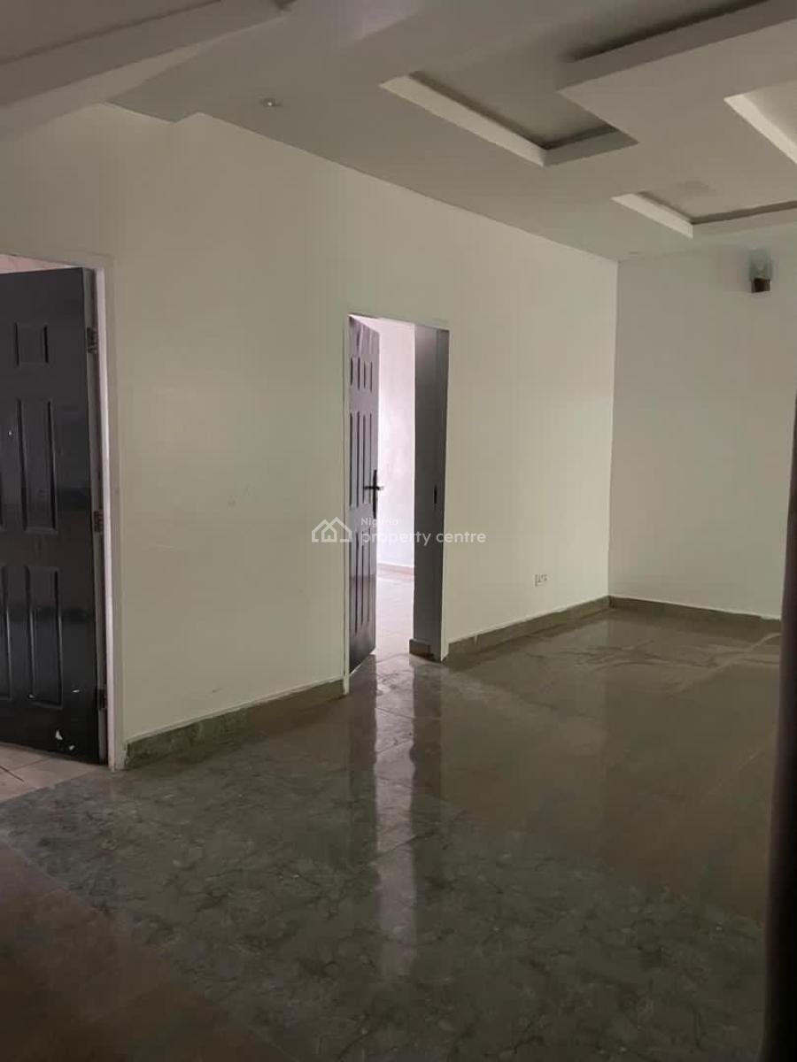 Specious Room and Parlor with Personal Meter, Chevron Drive, Lekki Expressway, Lekki, Lagos, Mini Flat (room and Parlour) for Rent