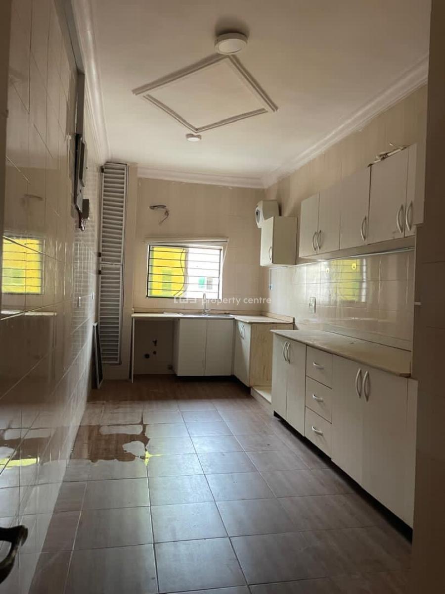 Specious Room and Parlor with Personal Meter, Chevron Drive, Lekki Expressway, Lekki, Lagos, Mini Flat (room and Parlour) for Rent