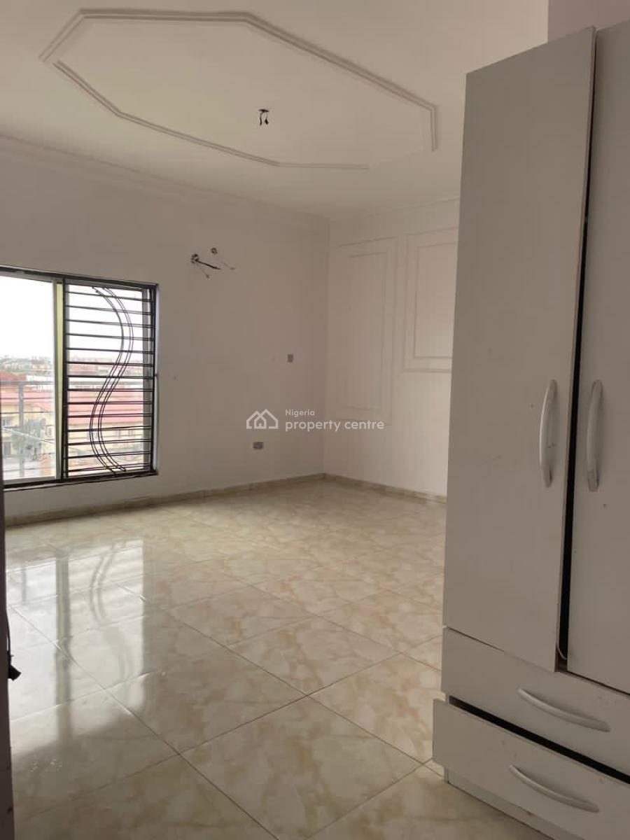 Specious Room and Parlor with Personal Meter, Chevron Drive, Lekki Expressway, Lekki, Lagos, Mini Flat (room and Parlour) for Rent