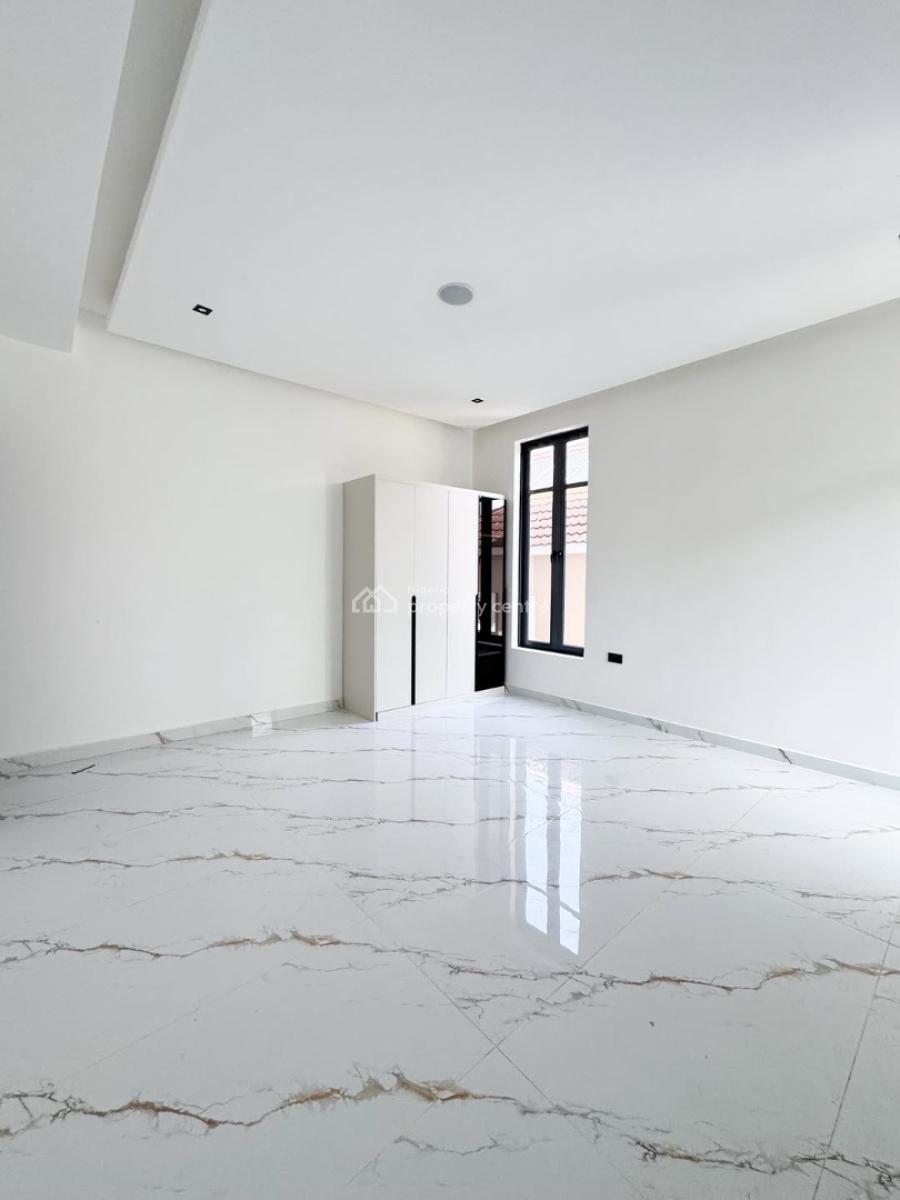 Fully Serviced 3 Bedroom Apartment with En-suite Rooms, Spacious Well Built Apartments Suitable for Residential Or Rental Use, Lekki Phase 1, Lekki, Lagos, Block of Flats for Sale