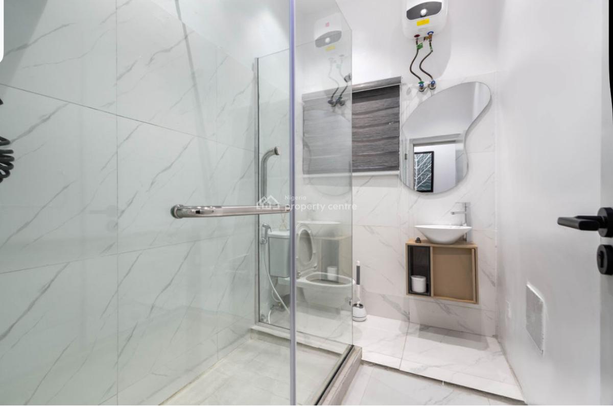 Exclusive 2-bedroom Apartment with Top Amenities, Admiralty, Lekki Phase 1, Lekki, Lagos, Flat / Apartment Short Let