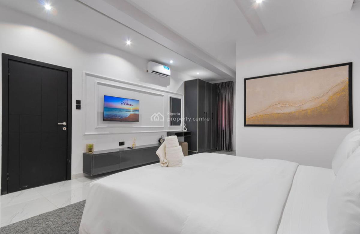 Exclusive 2-bedroom Apartment with Top Amenities, Admiralty, Lekki Phase 1, Lekki, Lagos, Flat / Apartment Short Let