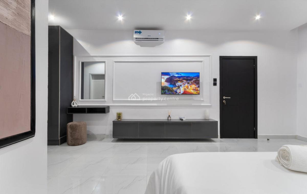 Exclusive 2-bedroom Apartment with Top Amenities, Admiralty, Lekki Phase 1, Lekki, Lagos, Flat / Apartment Short Let