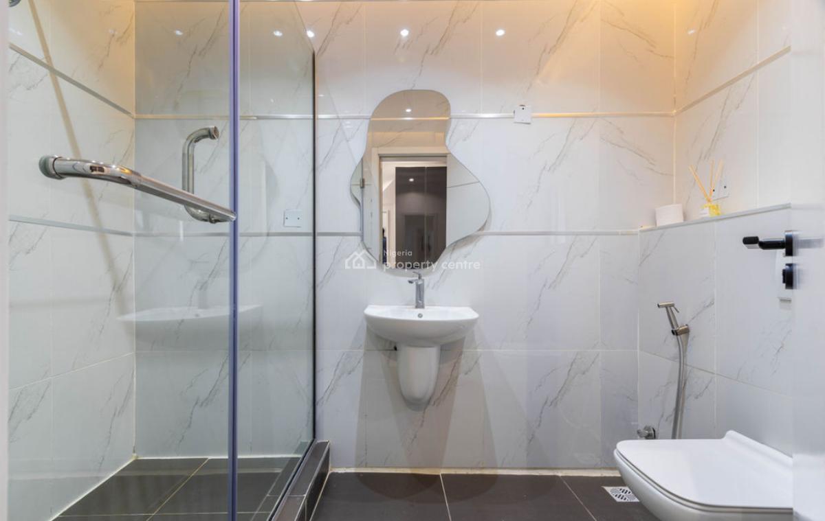 Exclusive 2-bedroom Apartment with Top Amenities, Admiralty, Lekki Phase 1, Lekki, Lagos, Flat / Apartment Short Let