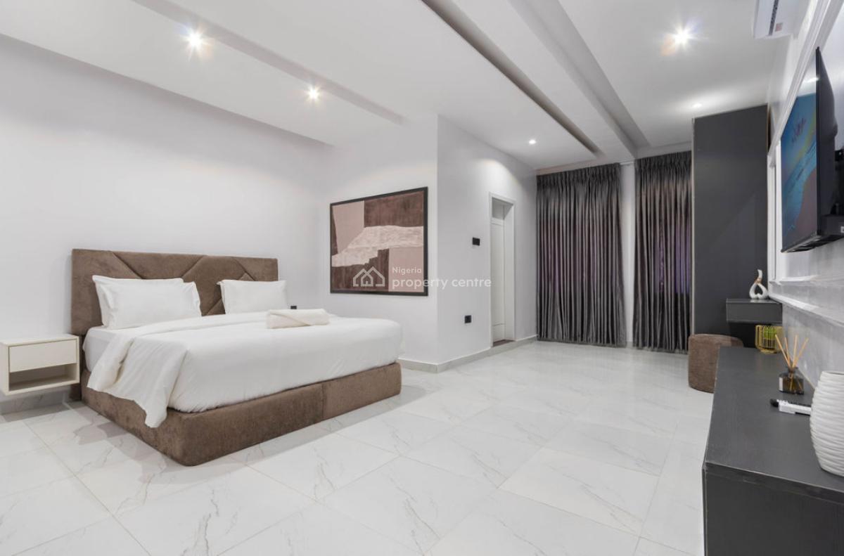 Exclusive 2-bedroom Apartment with Top Amenities, Admiralty, Lekki Phase 1, Lekki, Lagos, Flat / Apartment Short Let