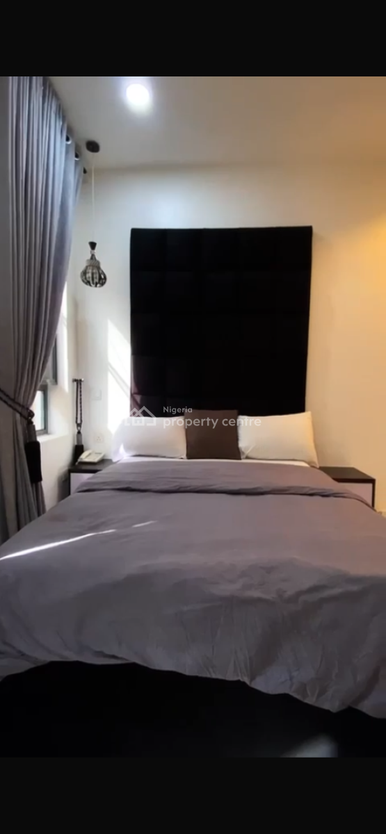 Luxury 5-bedroom Apartment Self Compound   with Modern Interiors, Lekki Phase 1, Lekki, Lagos, House Short Let
