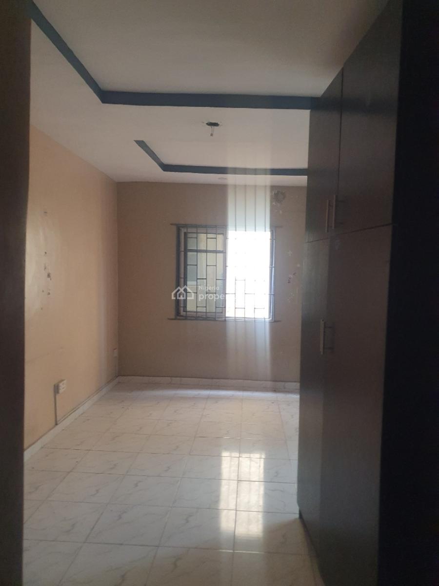 Newly Renovated Standard 2bedroom Flat in a Gated Nd Secure Area, Ikosi Ketu, Ikosi, Ketu, Lagos, Flat / Apartment for Rent