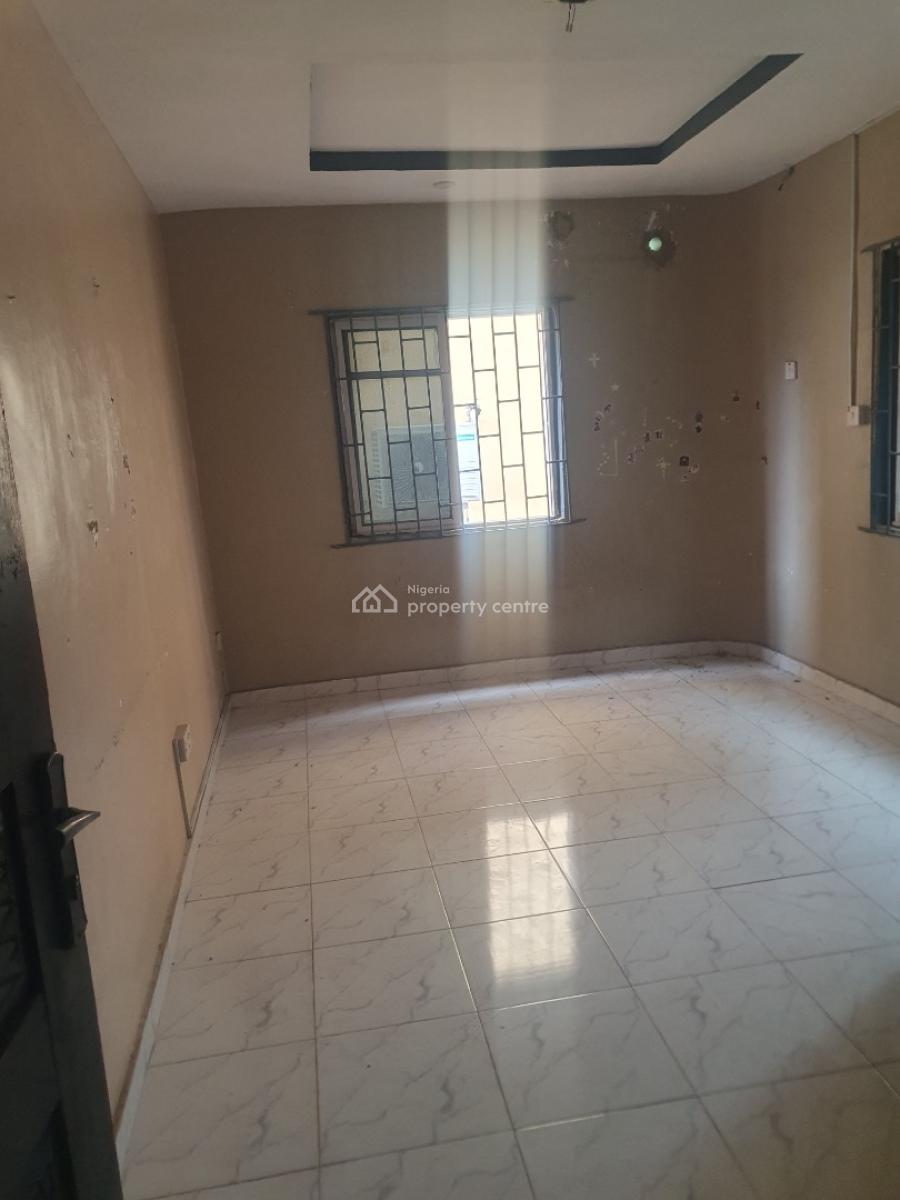 Newly Renovated Standard 2bedroom Flat in a Gated Nd Secure Area, Ikosi Ketu, Ikosi, Ketu, Lagos, Flat / Apartment for Rent