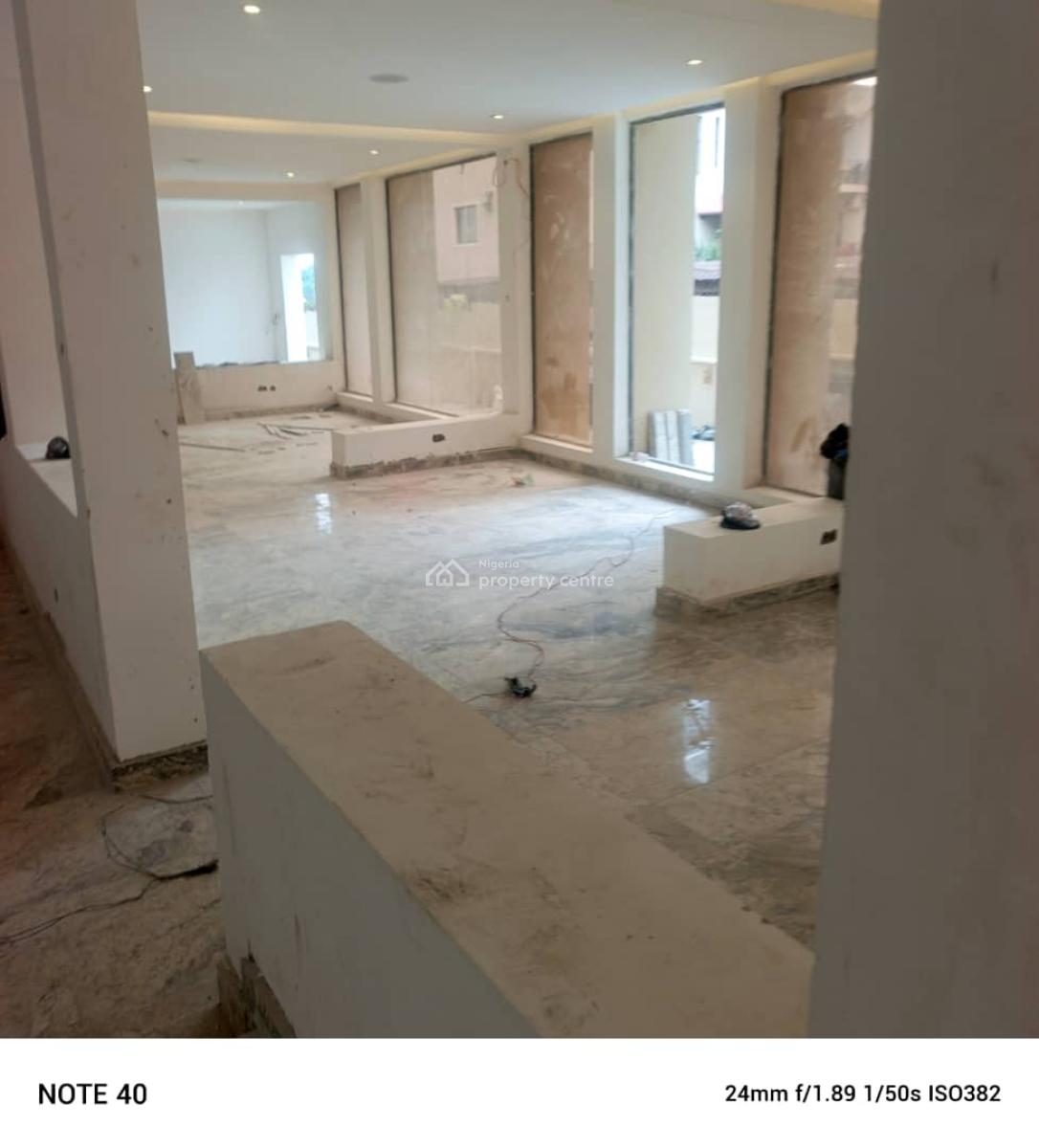 a Nice Office Space in a Very Nice, Strategic Location on Tarred Road., Wuse 2, Abuja, Office Space for Rent