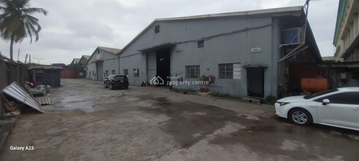 Nice and Well Maintained2bay Warehouse in Mush in Lagos, Agege Motor Road Mushin Lagos, Mushin, Lagos, Warehouse for Sale