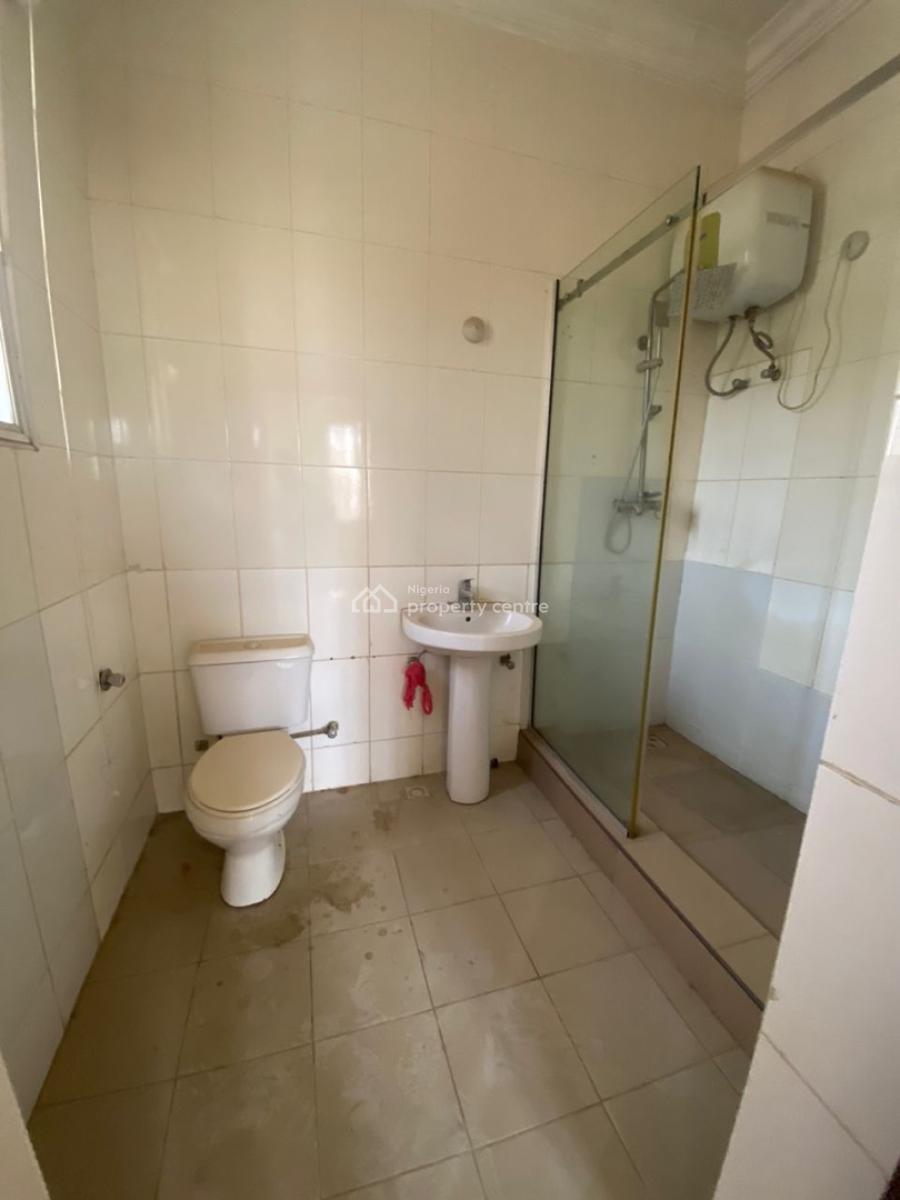 Standard 3 Bedroom Apartment with Bq, 4th Avenue, Gwarinpa, Abuja, Flat / Apartment for Rent