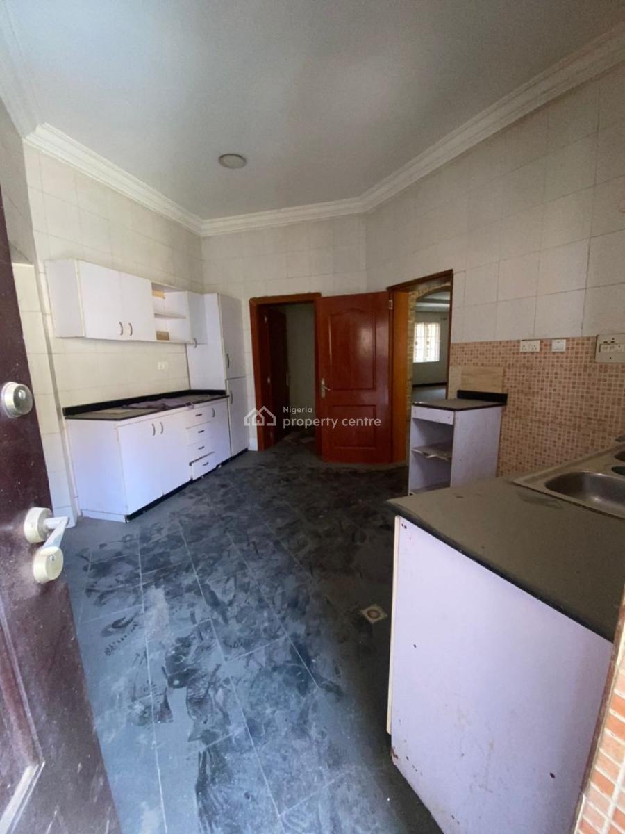 Standard 3 Bedroom Apartment with Bq, 4th Avenue, Gwarinpa, Abuja, Flat / Apartment for Rent