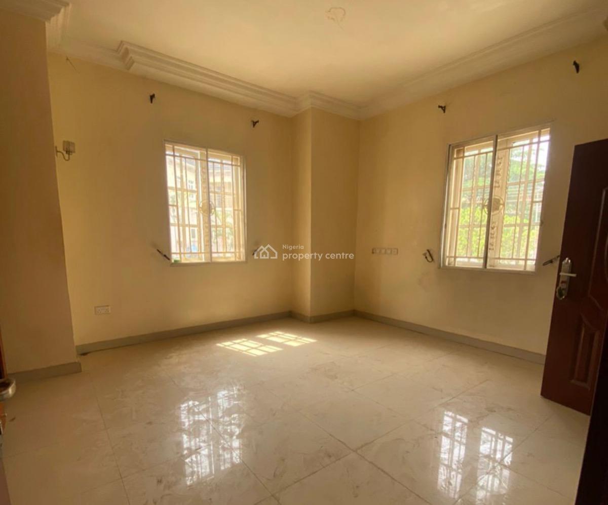Standard 3 Bedroom Apartment with Bq, 4th Avenue, Gwarinpa, Abuja, Flat / Apartment for Rent