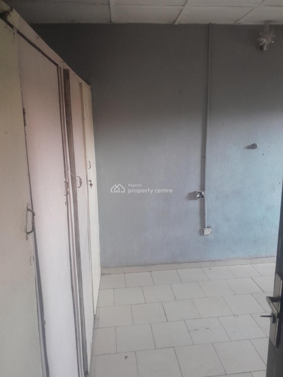 a Room Selfcontain in Kado Estate, Kado Estate, Kado, Abuja, Self Contain (single Rooms) for Rent