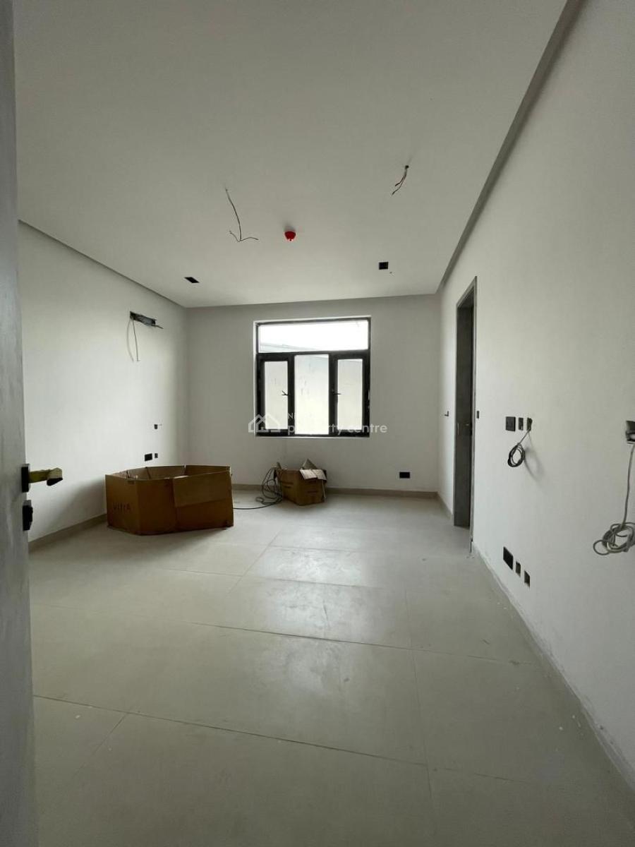 Waterfront 2 Bedroom Apartment + Pool, Gym, Elevator in Secure Estate, Victoria Island (vi), Lagos, Flat / Apartment for Sale